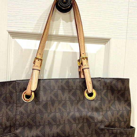 Michael Kors classic shoulder bag - Picture 4 of 6